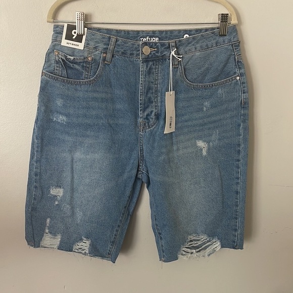 Refuge 90's High-Rise Distressed Denim Biker Short - Picture 2 of 5